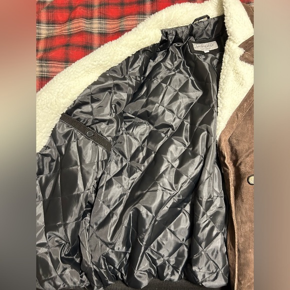 Vintage Leather Jacket - Picture 3 of 5